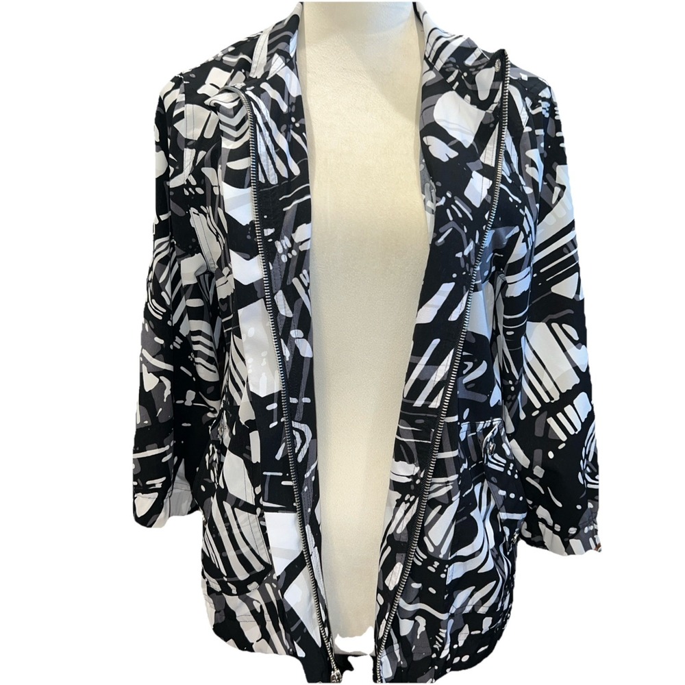 Zenergy By Chicos Jacket Size 1 Gray/Black Light Weight Full Zip Pockets Casual